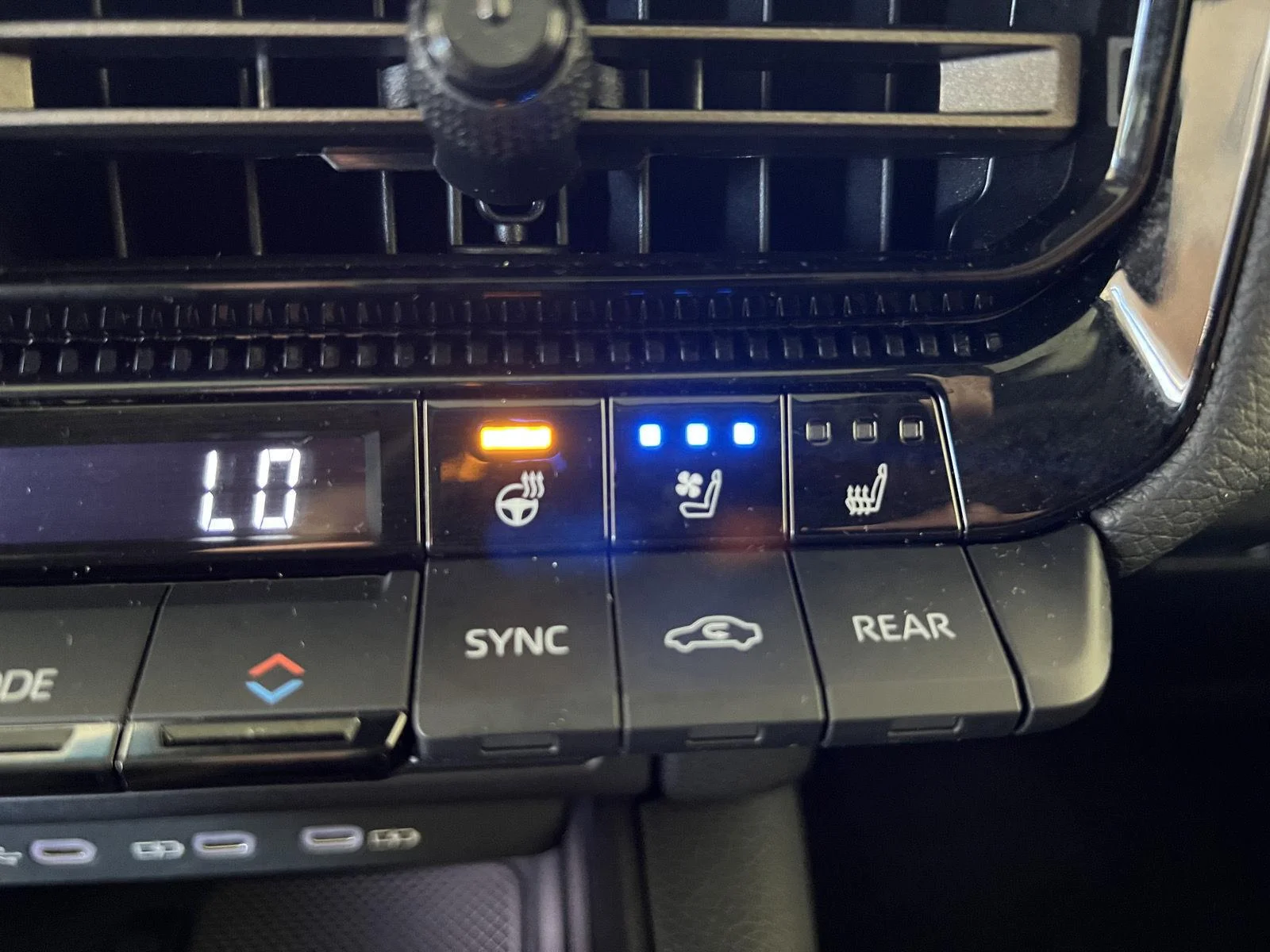 Used 2025 Underground Toyota Base image 17