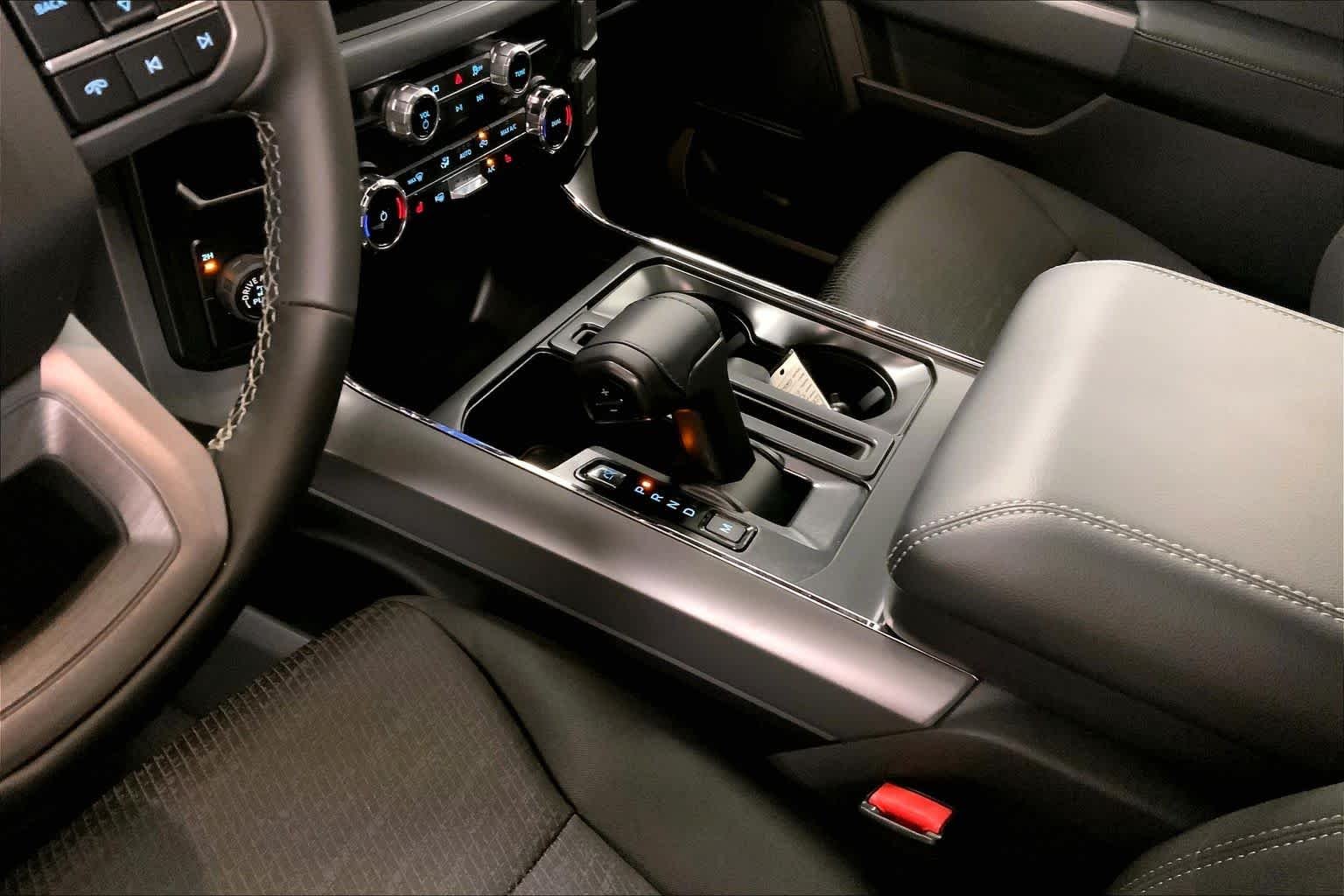 New 2026 Avalanche Ford XLT image 6