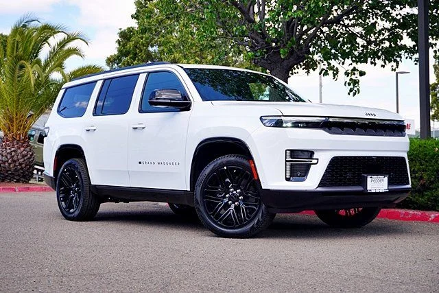 New 2026 Bright White Clearcoat Jeep Limited Reserve image 1