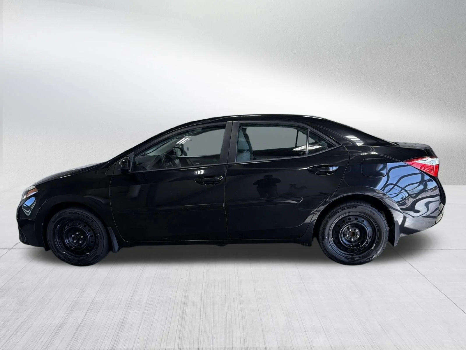 Used 2016 Black Sand Pearl Toyota LE image 4