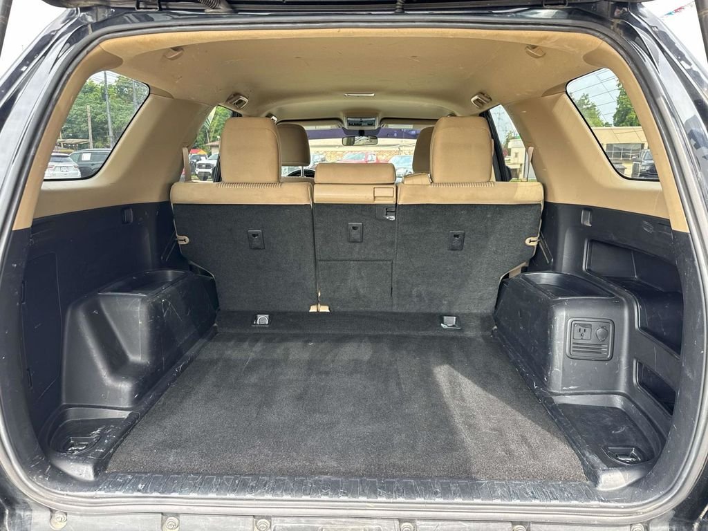 Used 2016 Black Toyota SR5 image 21