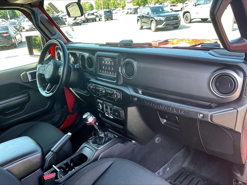Used 2021 Red Jeep Sport S image 14