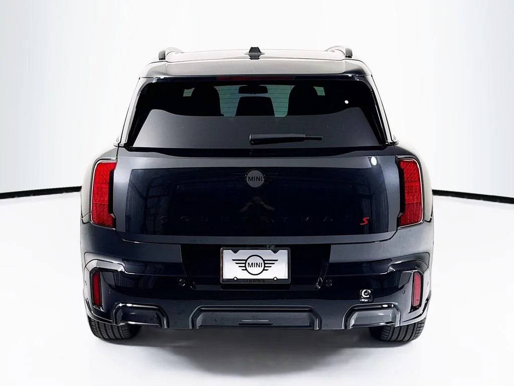 New 2027 Midnight Black II Metallic MINI Iconic image 6