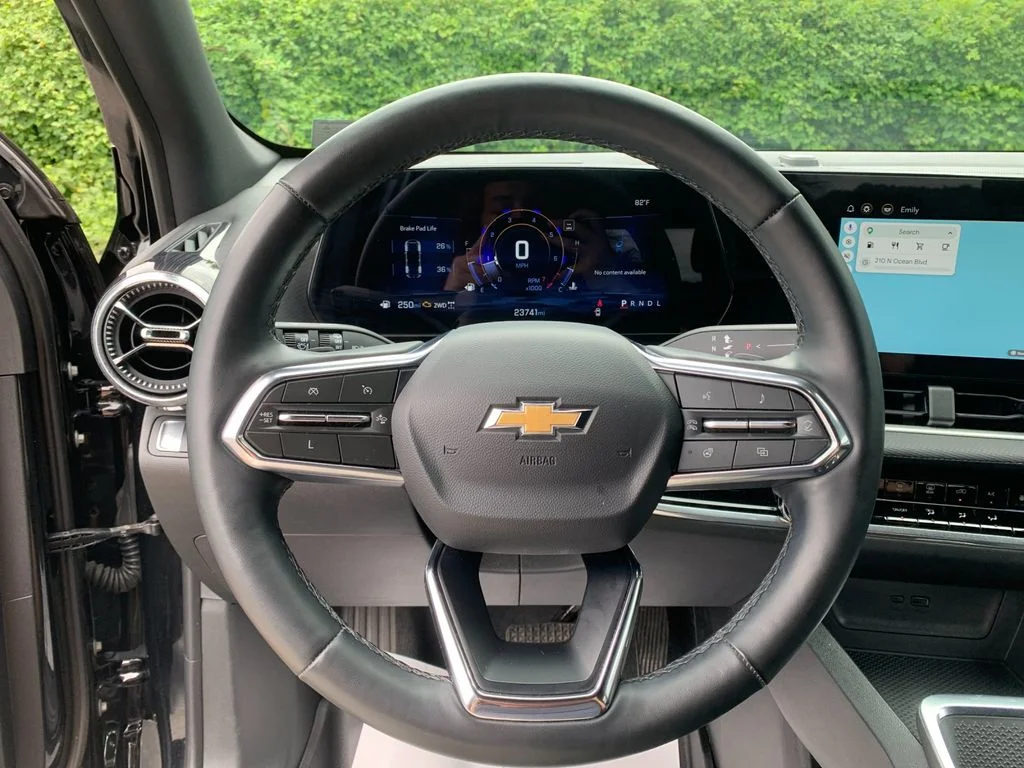Used 2025 Black Chevrolet LT image 27