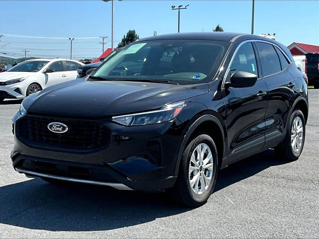 Used 2024 Black Ford Active image 3