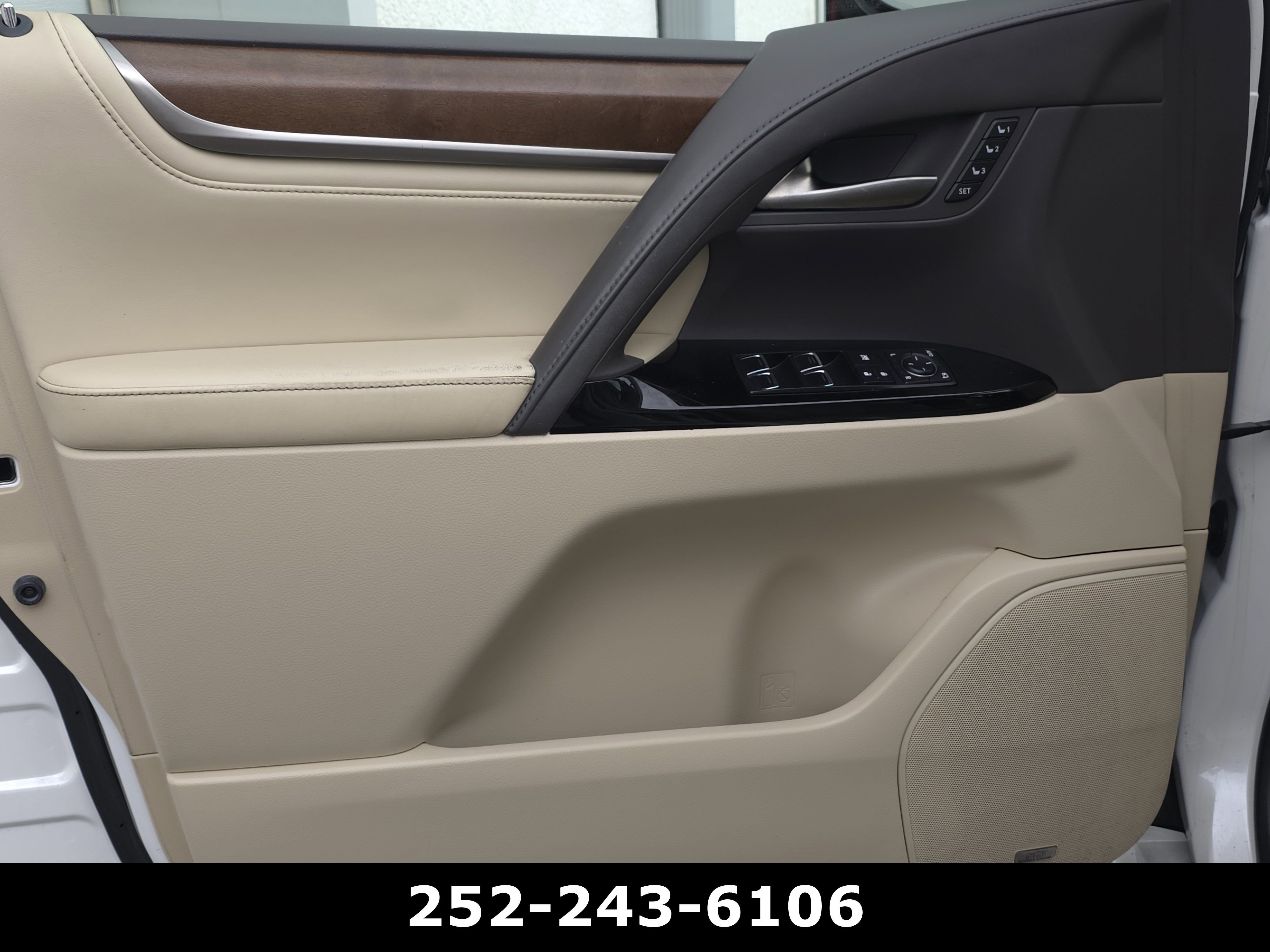 Used 2016 Starfire Pearl Lexus 570 image 31