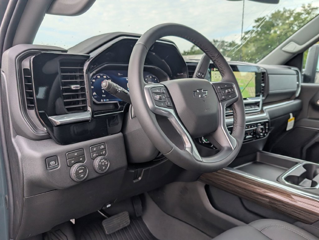 New 2026 Cypress Gray Chevrolet LT image 32