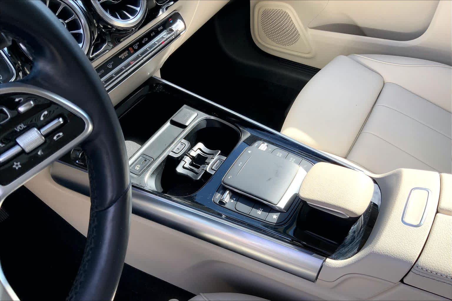Used 2022 Polar White Mercedes-Benz GLA 250 image 17