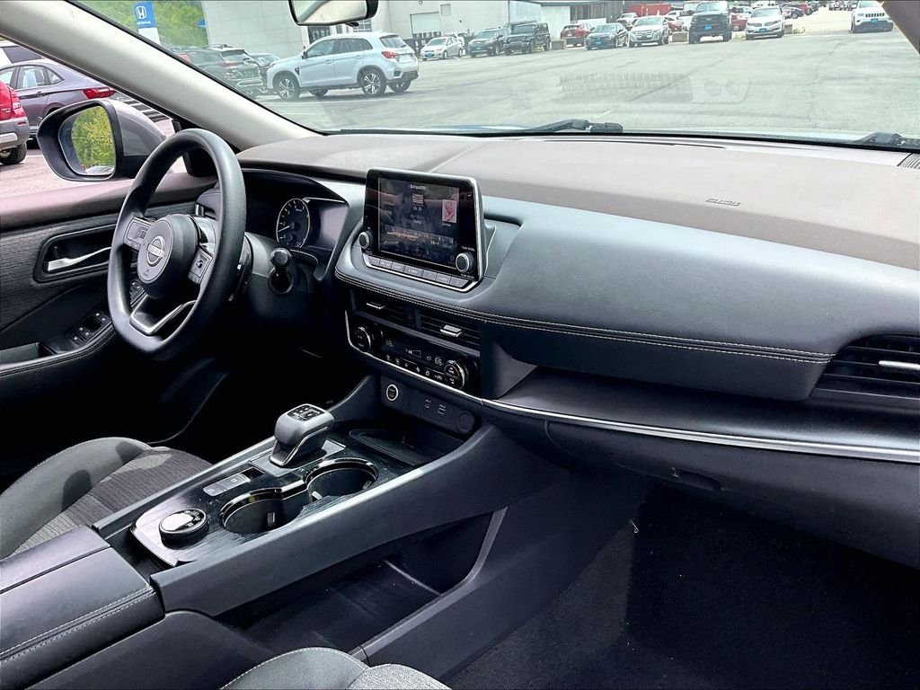 Used 2023 Gun Metallic Nissan SV image 14