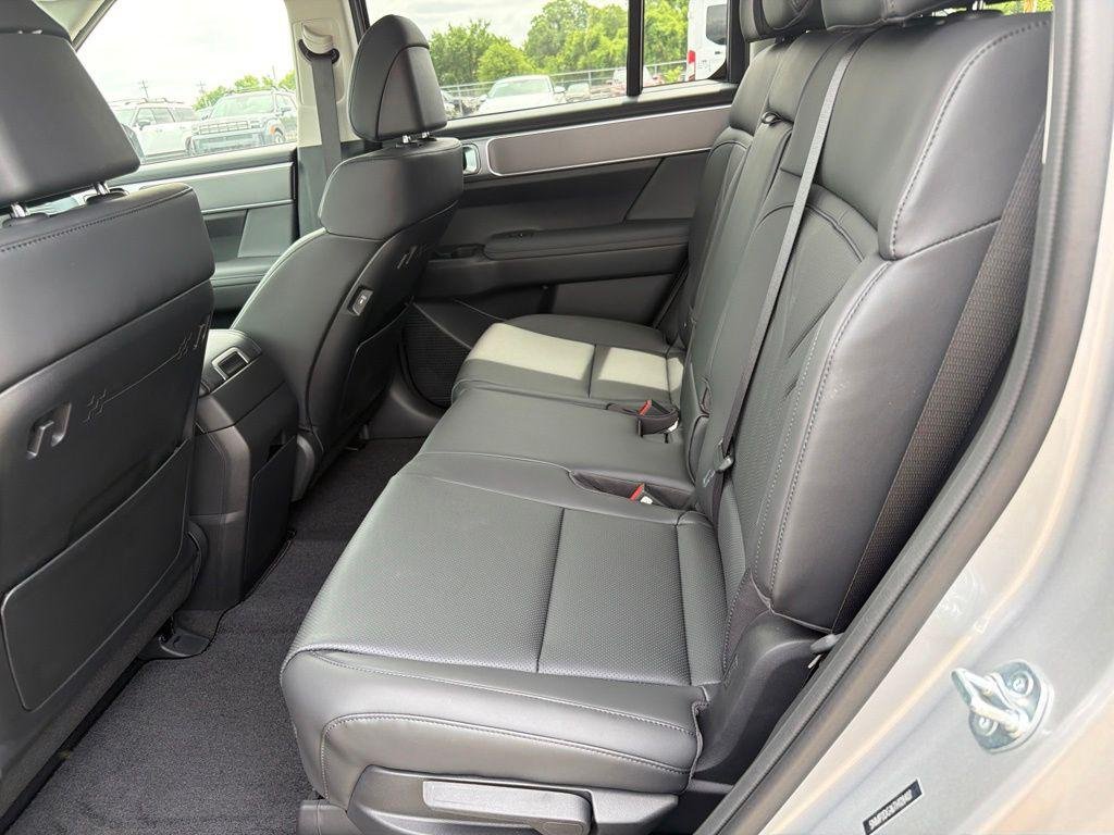 New 2026 Silver Hyundai SEL image 11