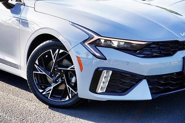 Used 2025 Gray Kia GT-Line image 3