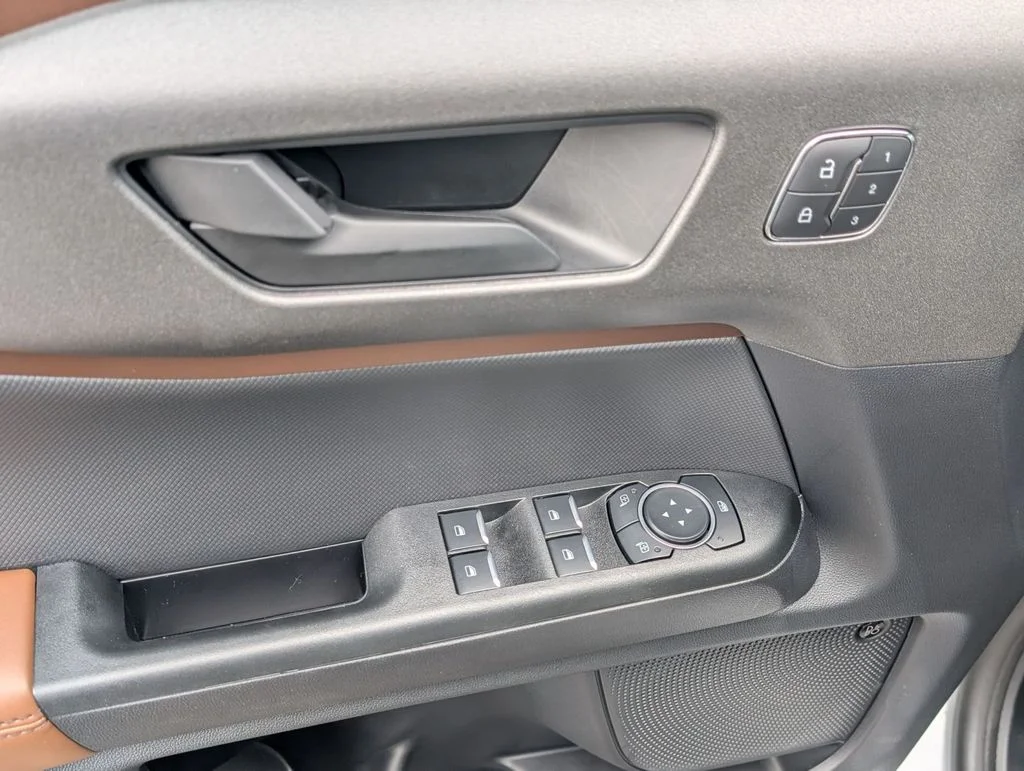New 2025 Oxford White Ford Outer Banks® image 25