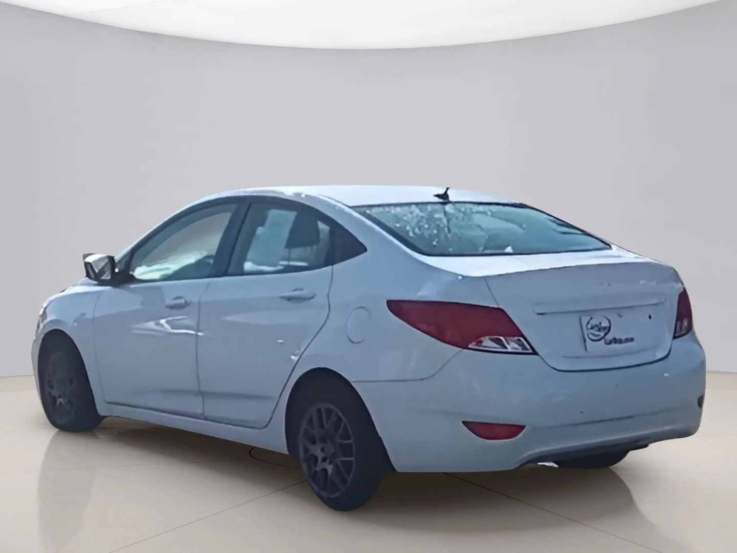 Used 2016 White Hyundai SE image 3