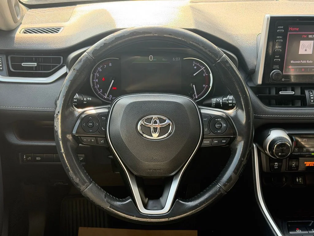 Used 2019 Silver Toyota Limited image 17