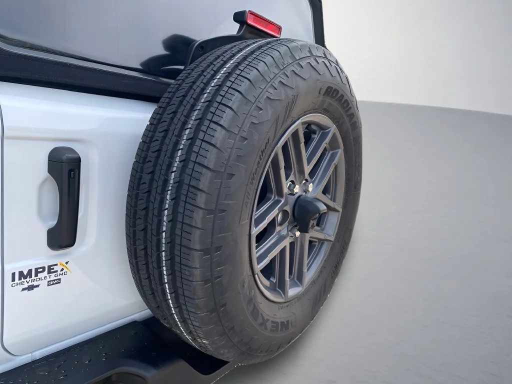Used 2024 White Jeep Sport S image 34