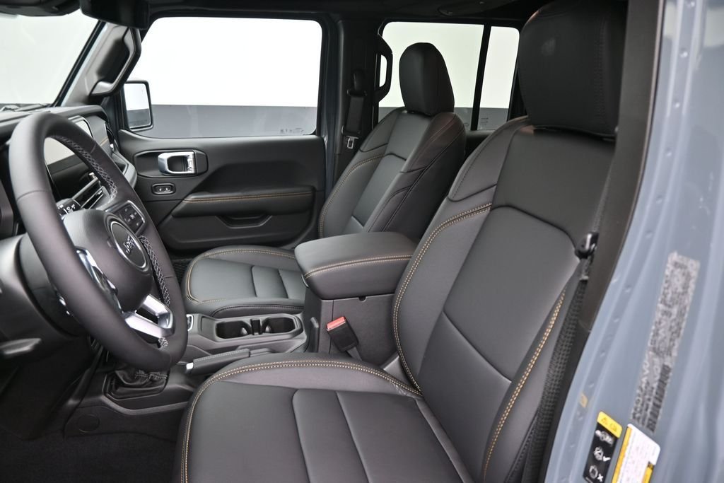New 2026 Anvil Clear-Coat Exterior Paint Jeep Sahara image 19