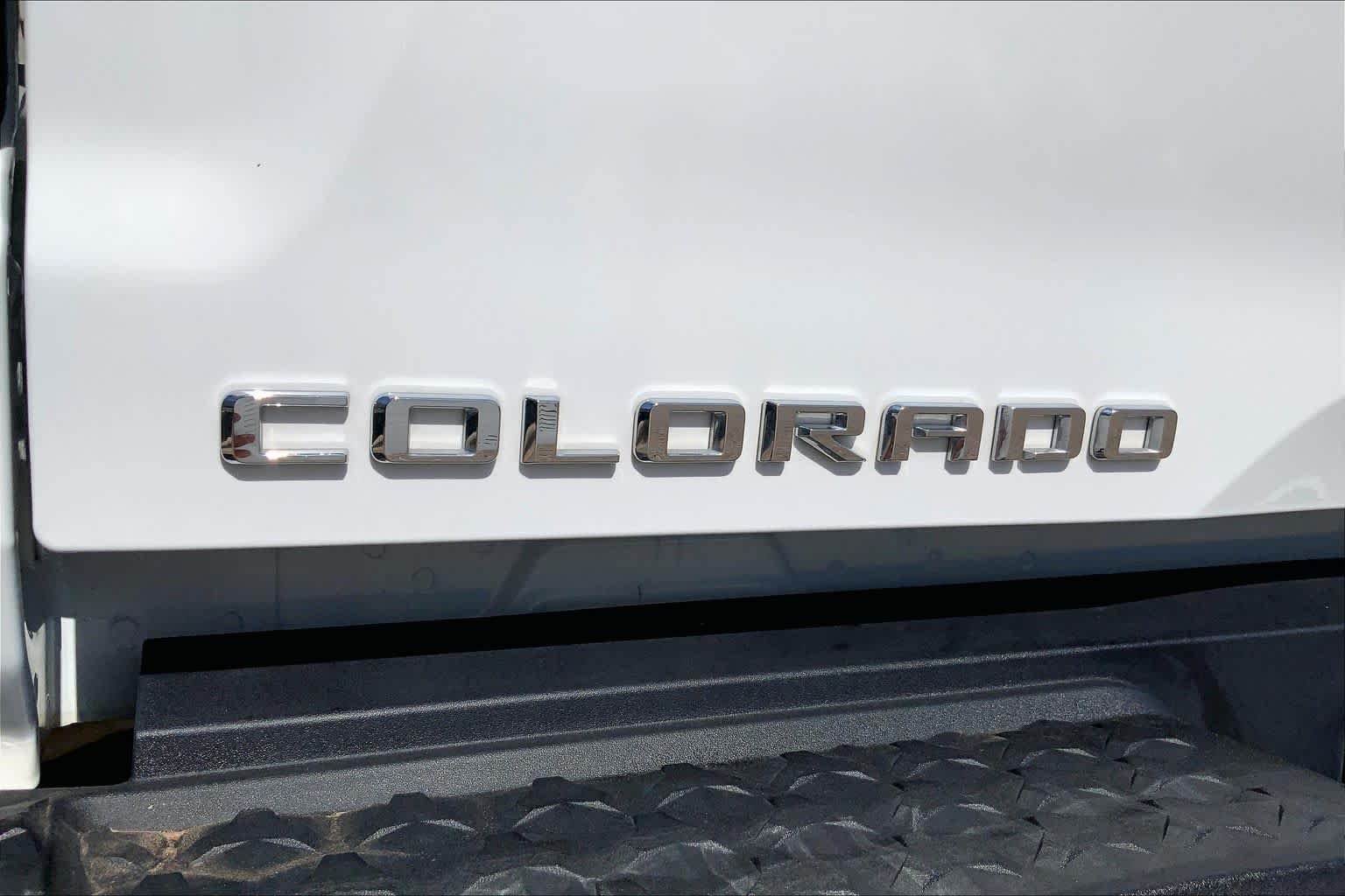 Used 2024 Summit White Chevrolet 2WD LT image 31