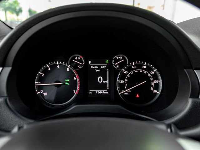 Used 2023 White Pearl Lexus 460 image 22