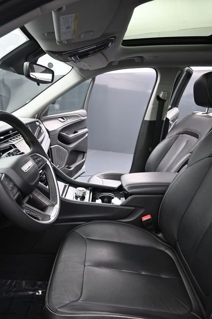 Used 2023 Silver Jeep 4xe image 10