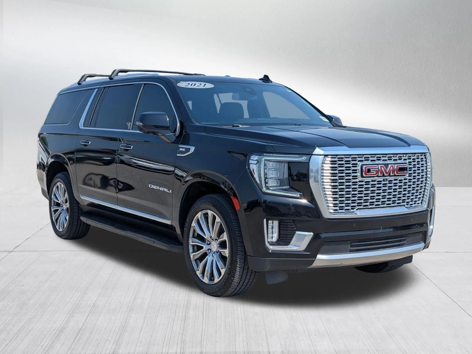 Used 2021 Onyx Black GMC Denali image 7