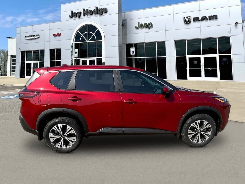 Used 2023 Red Nissan SV image 5