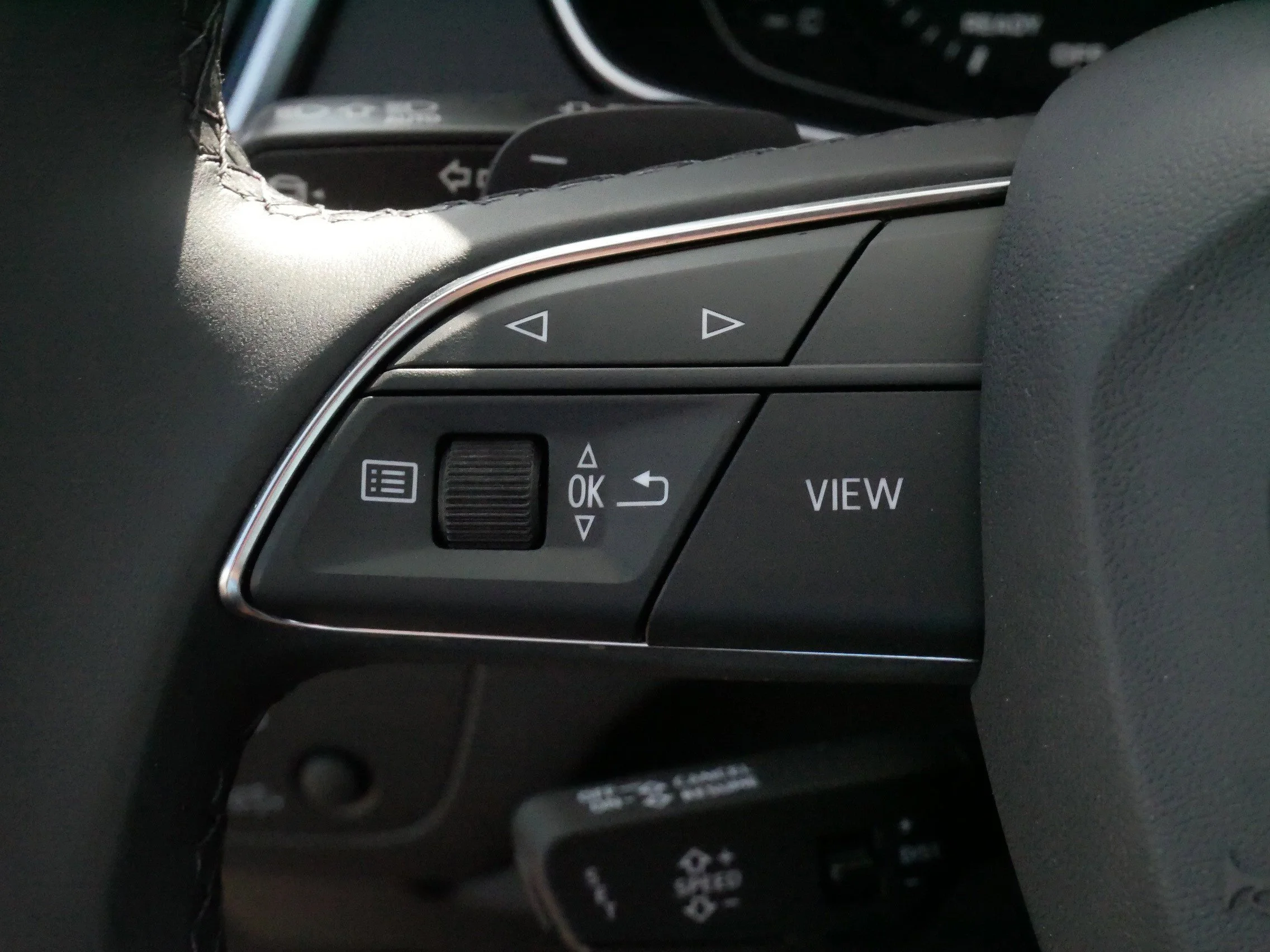 Used 2023 Manhattan Gray Metallic Audi Premium image 26