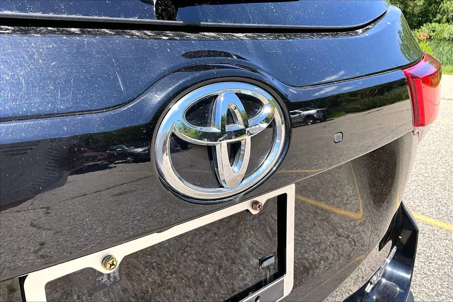 Used 2017 Midnight Black Metallic Toyota XLE image 33