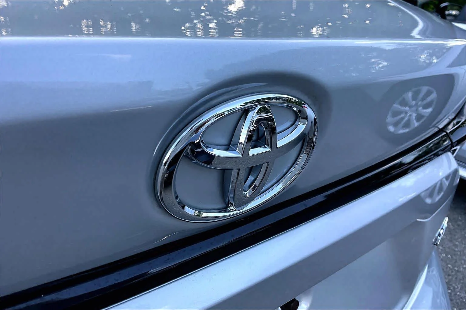 Certified Used 2023 Classic Silver Metallic Toyota LE image 29