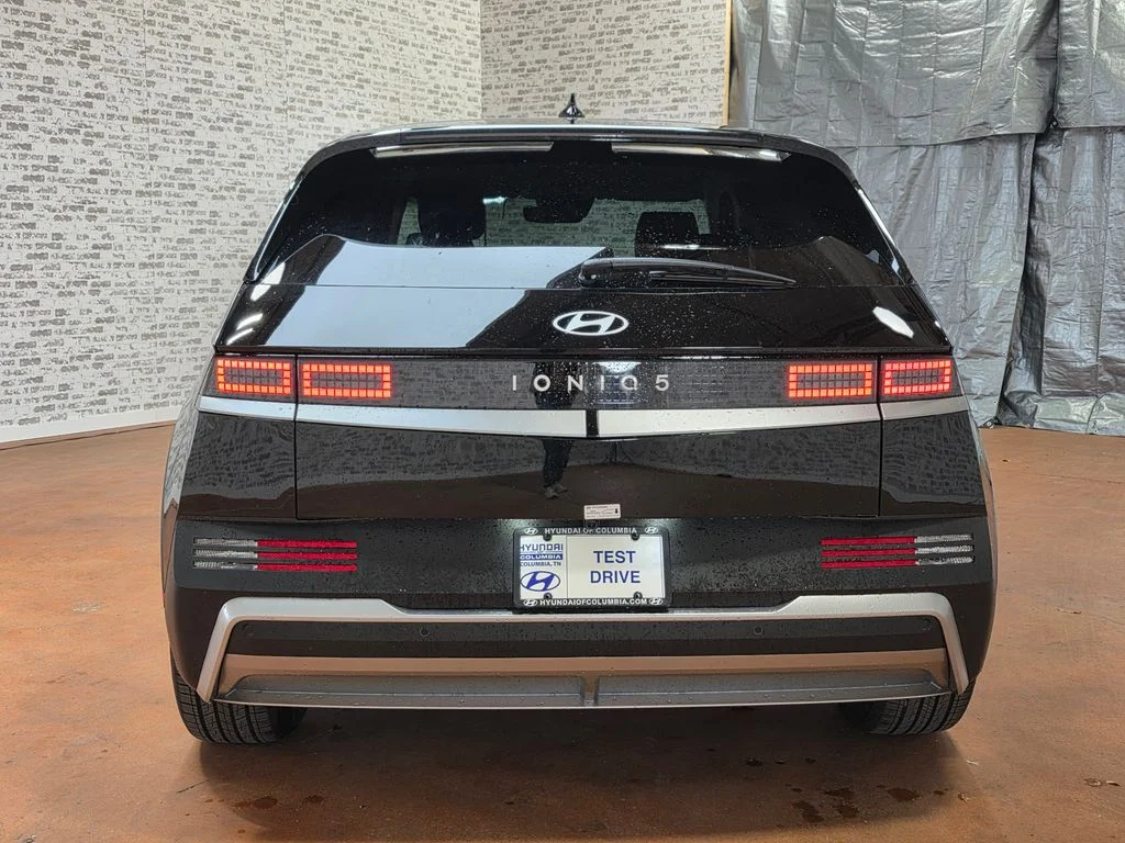 New 2026 Abyss Black Hyundai SEL image 5