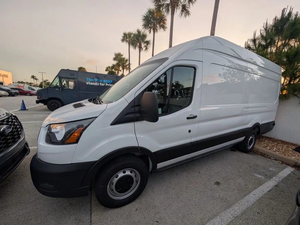 New 2026 Oxford White Ford Cargo Van image 4