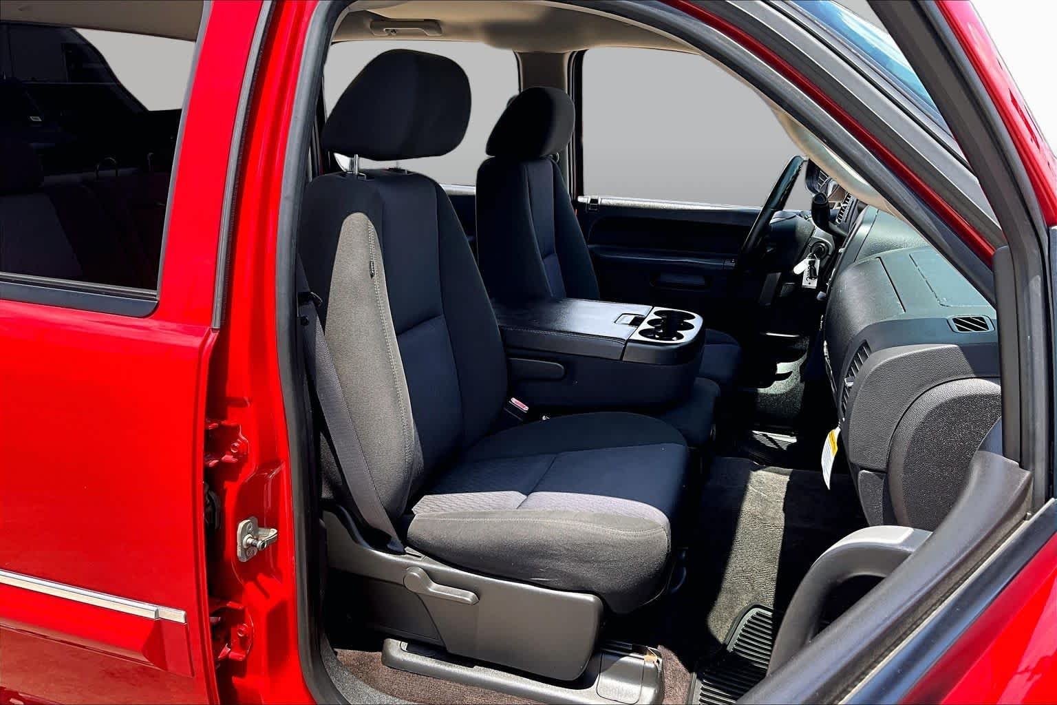 Used 2011 Fire Red GMC SLE image 8