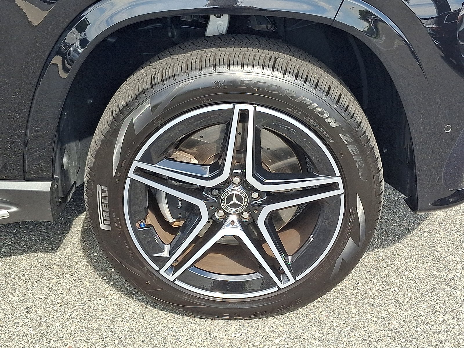Certified Used 2026 Obsidian Black Metallic - 197 Mercedes-Benz 4MATIC® image 8