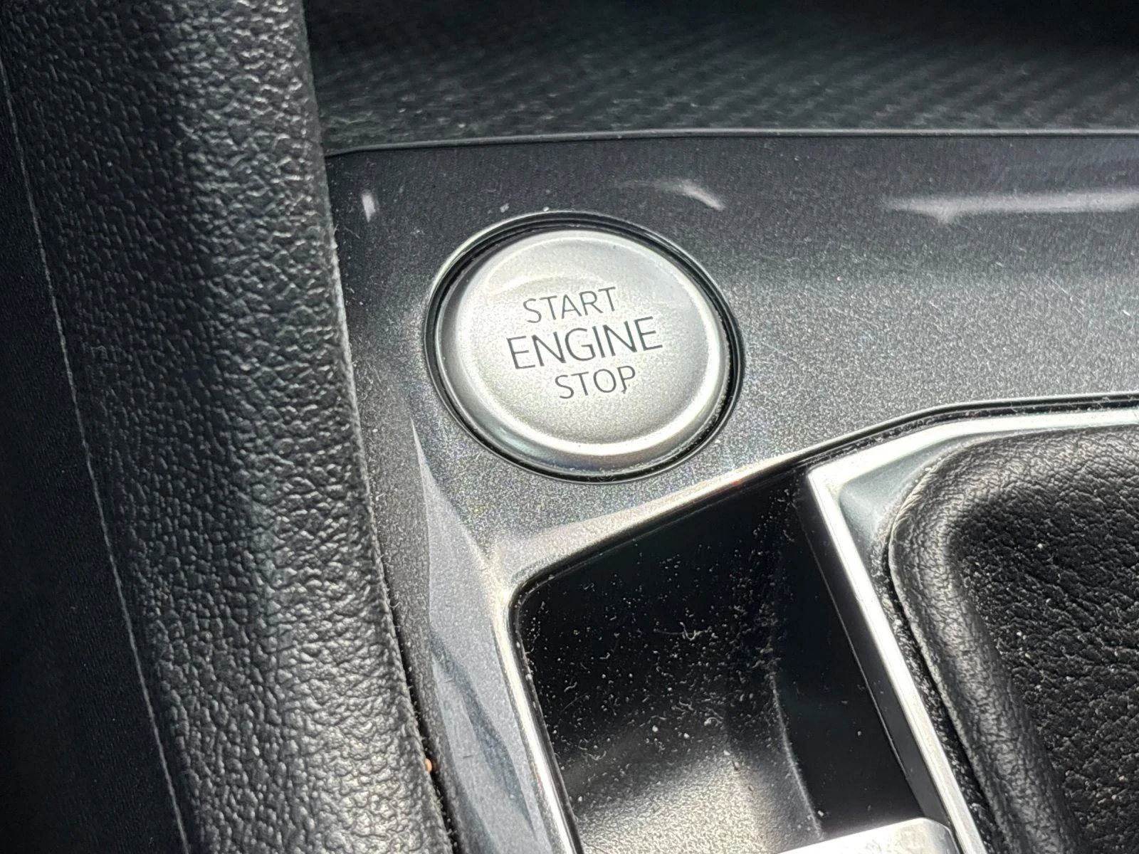 Used 2024 Platinum Gray Metallic Volkswagen S image 22