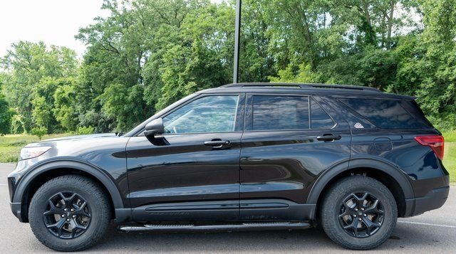 Used 2022 Black Metallic Ford Timberline image 9