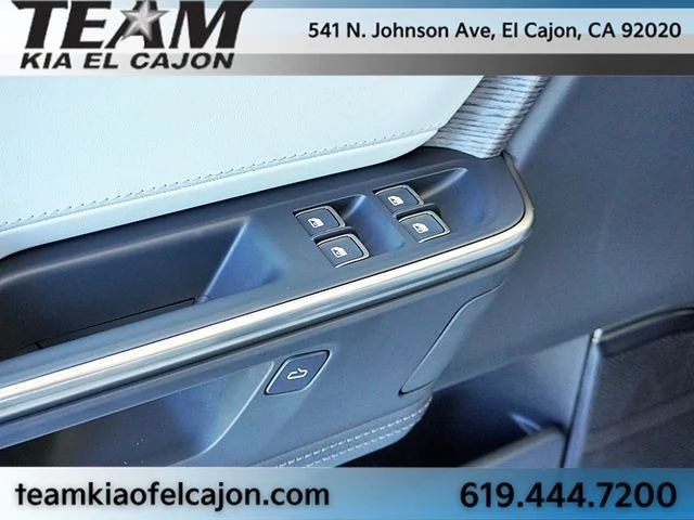 Used 2026  Rivian  image 29