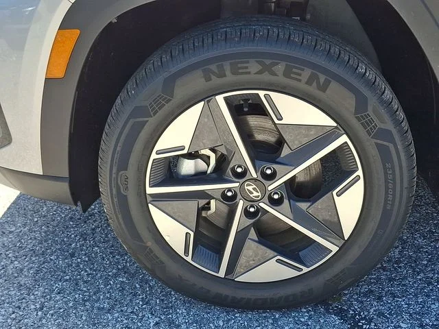 New 2026 Silver Hyundai SEL image 18