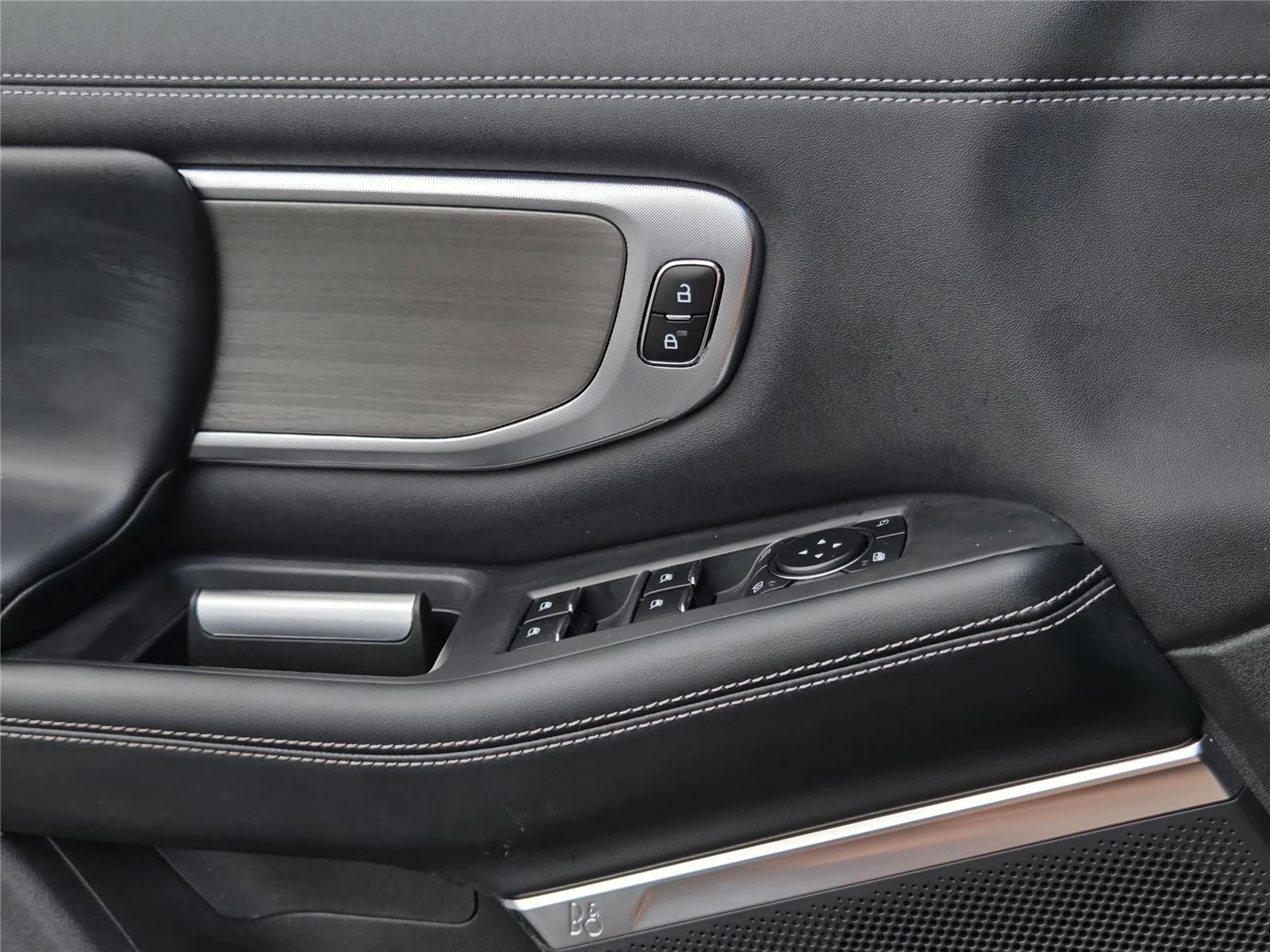 Used 2025 Stone Blue Ford Platinum image 20