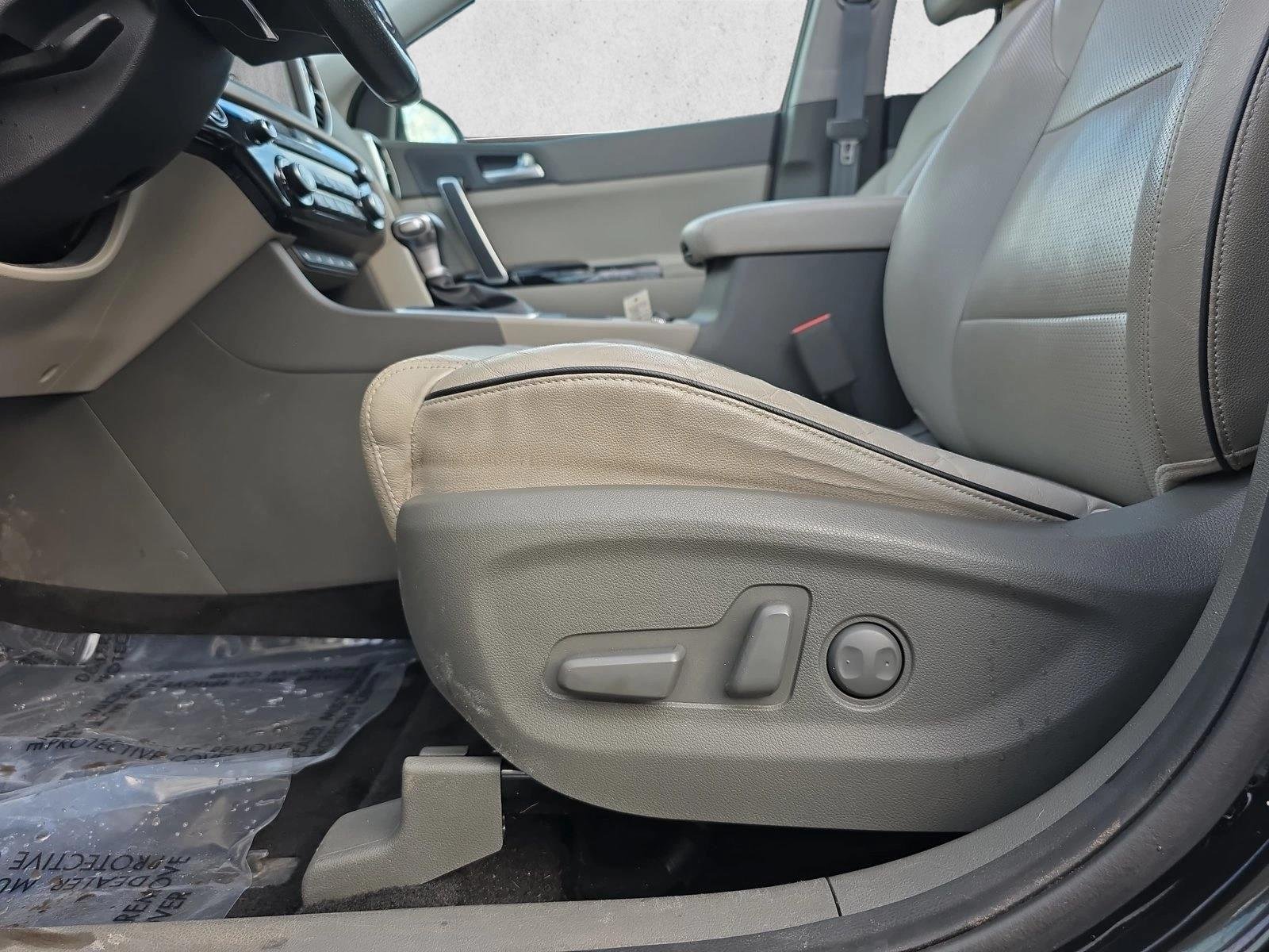 Used 2017 Black Cherry Kia SX Turbo image 28