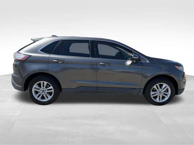 Used 2017 Gray Ford SEL image 8