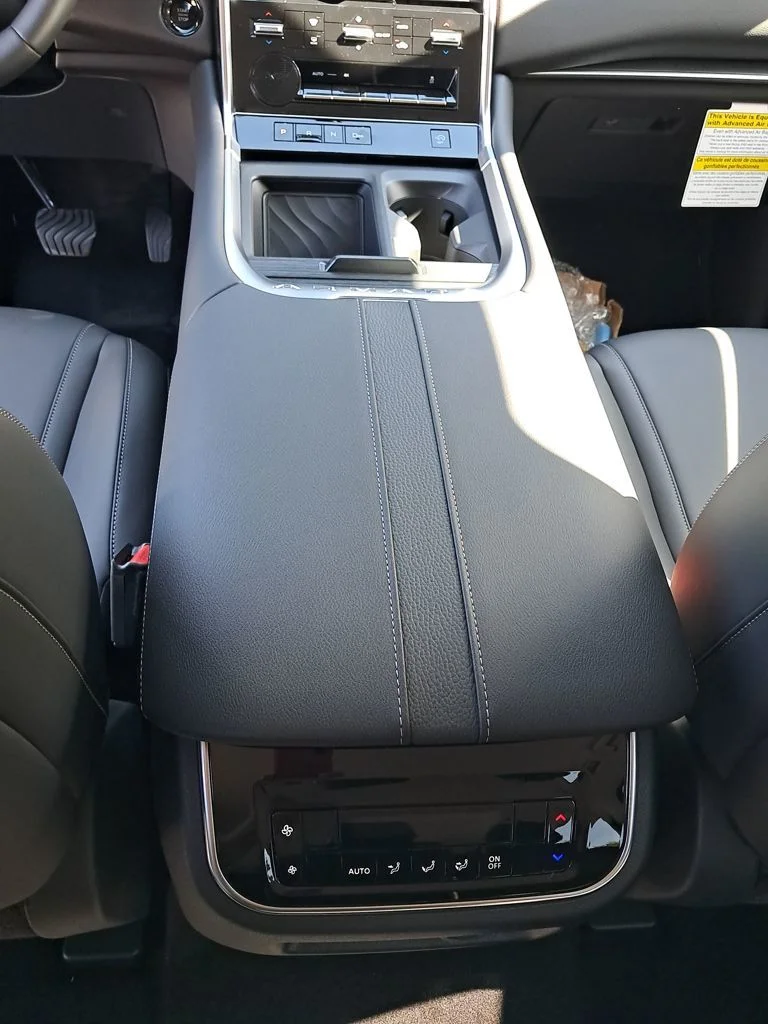2026 Nissan Armada SV - Photo 27