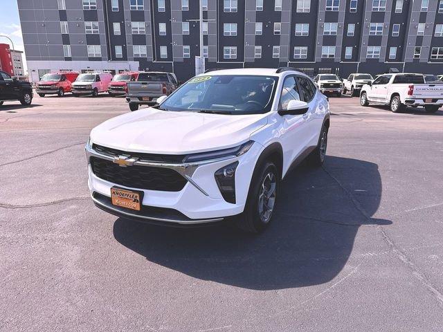 2024 Chevrolet Trax LT's photo