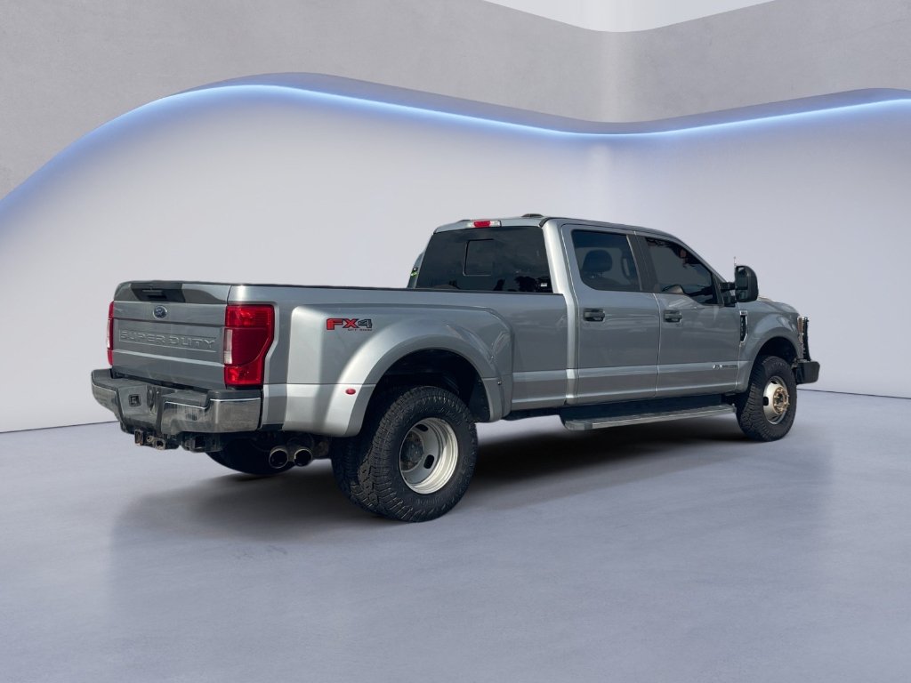 Used 2021 Iconic Silver Metallic Ford XL image 17