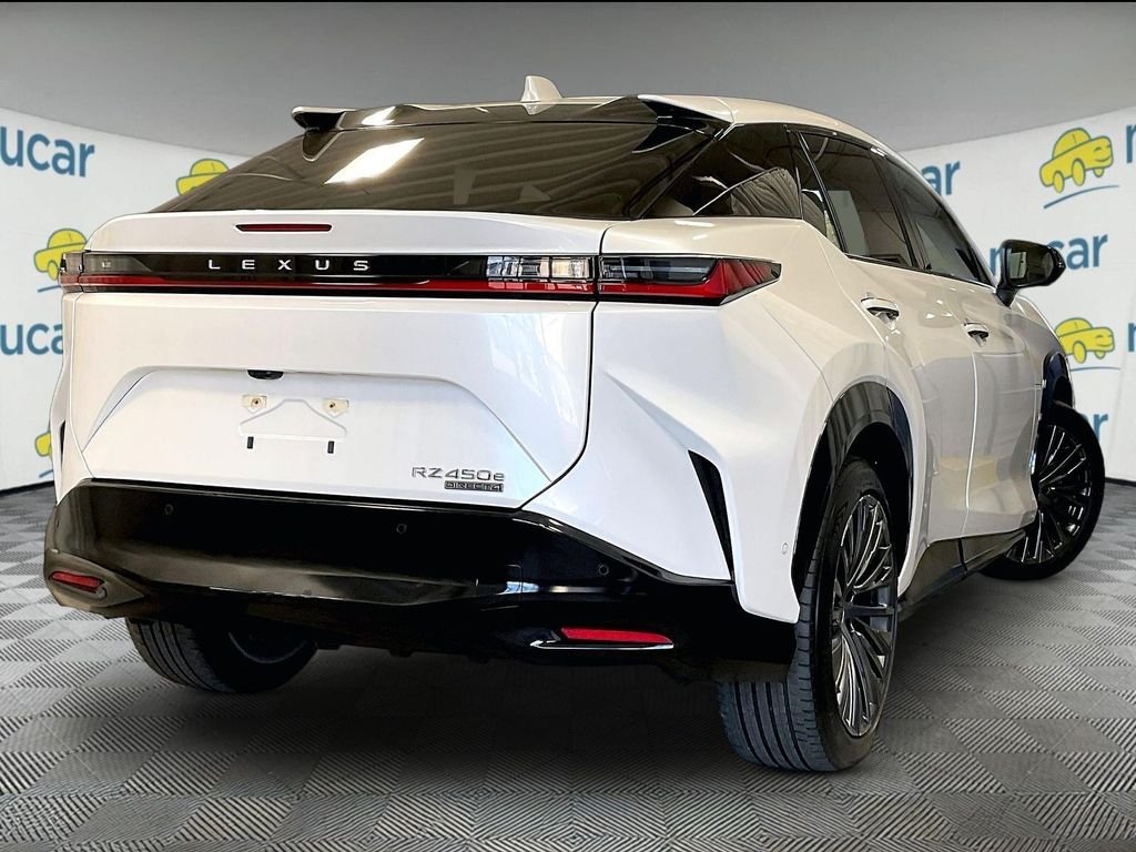 Used 2023 White Lexus 450e Luxury image 6