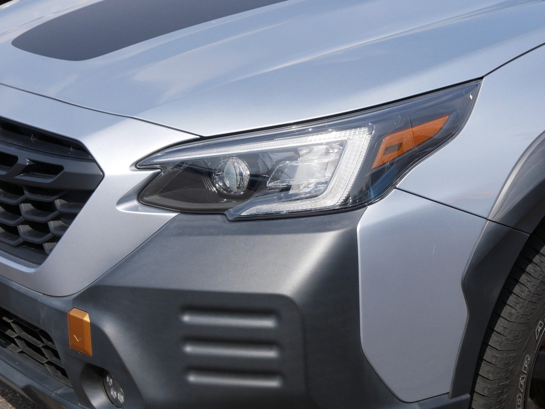 Used 2023 Ice Silver Metallic Subaru Wilderness image 16