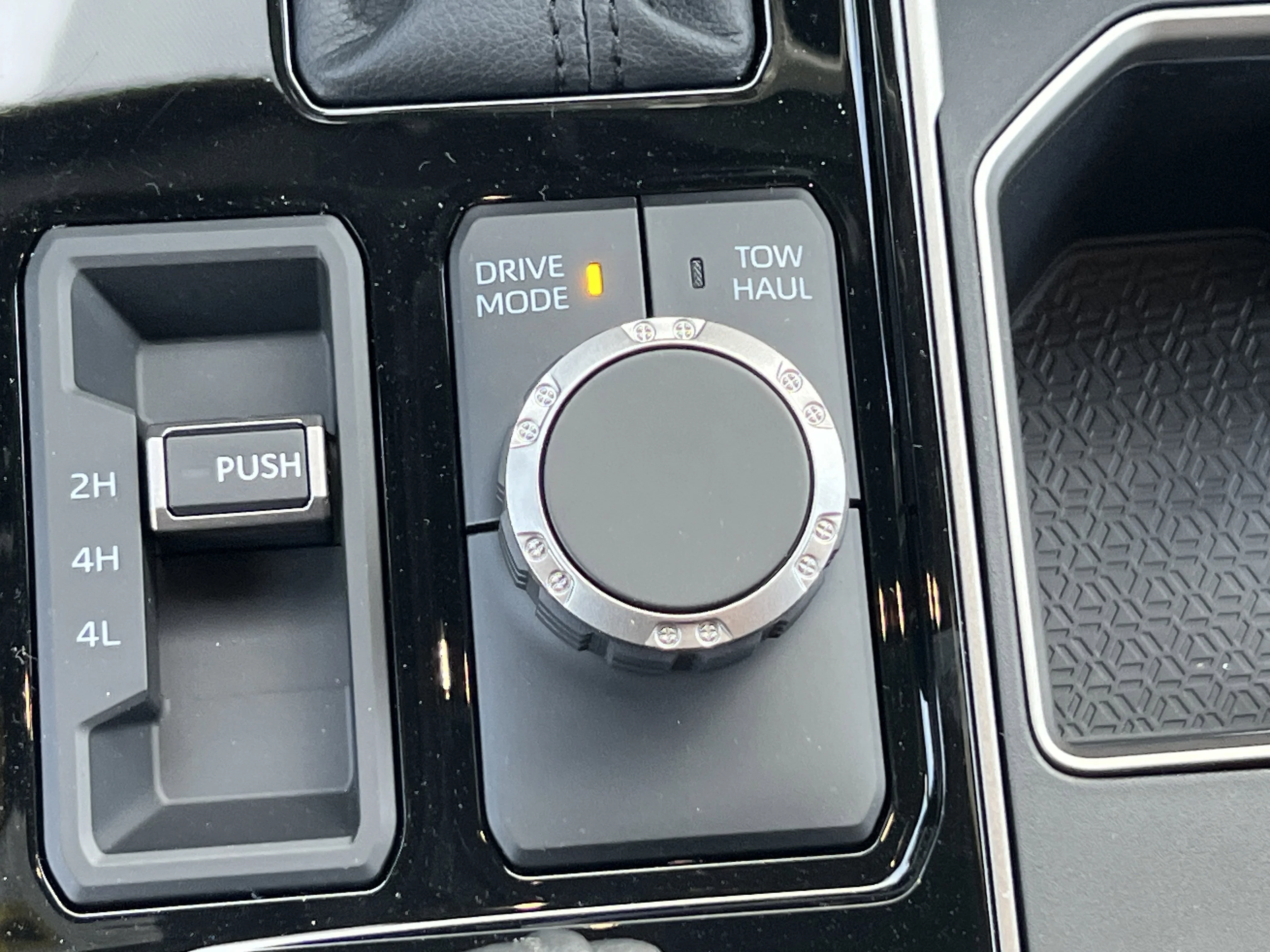 2026 Toyota Tundra SR5 - Photo 16