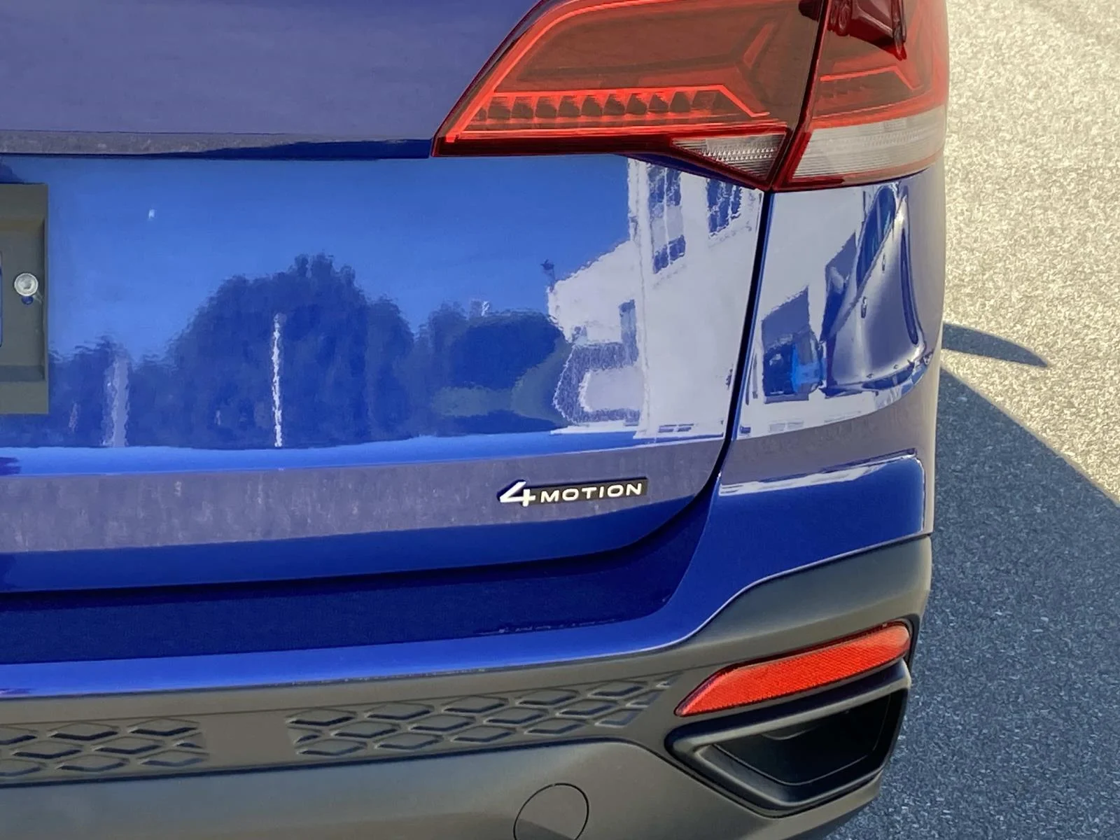 Certified Used 2023 Dusk Blue Metallic Volkswagen S 4MOTION image 5