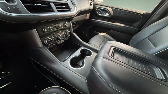 Used 2023 Silver GMC SLT image 14