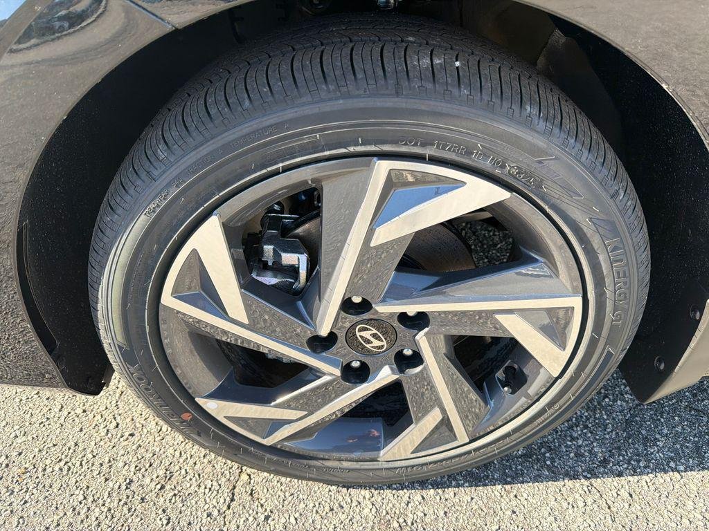New 2026 Black Hyundai Limited image 11