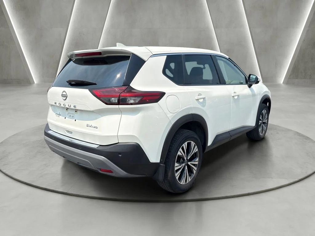 Used 2023 White Nissan SV image 7