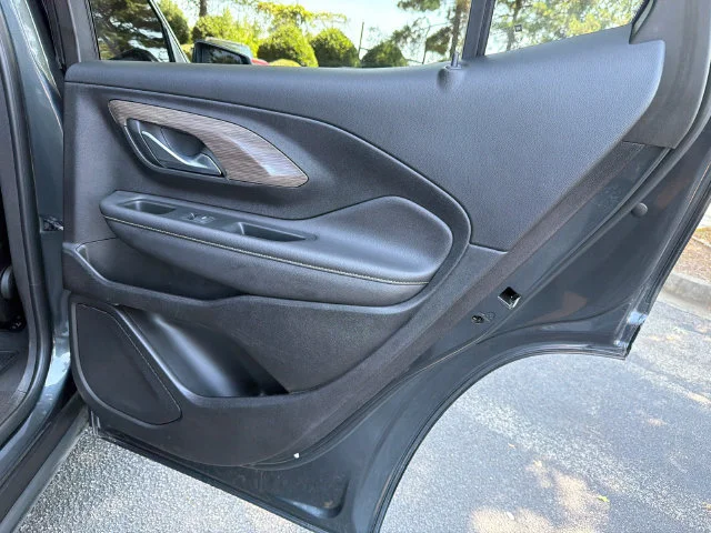 Used 2022 HUNTER METALLIC GMC Denali image 16